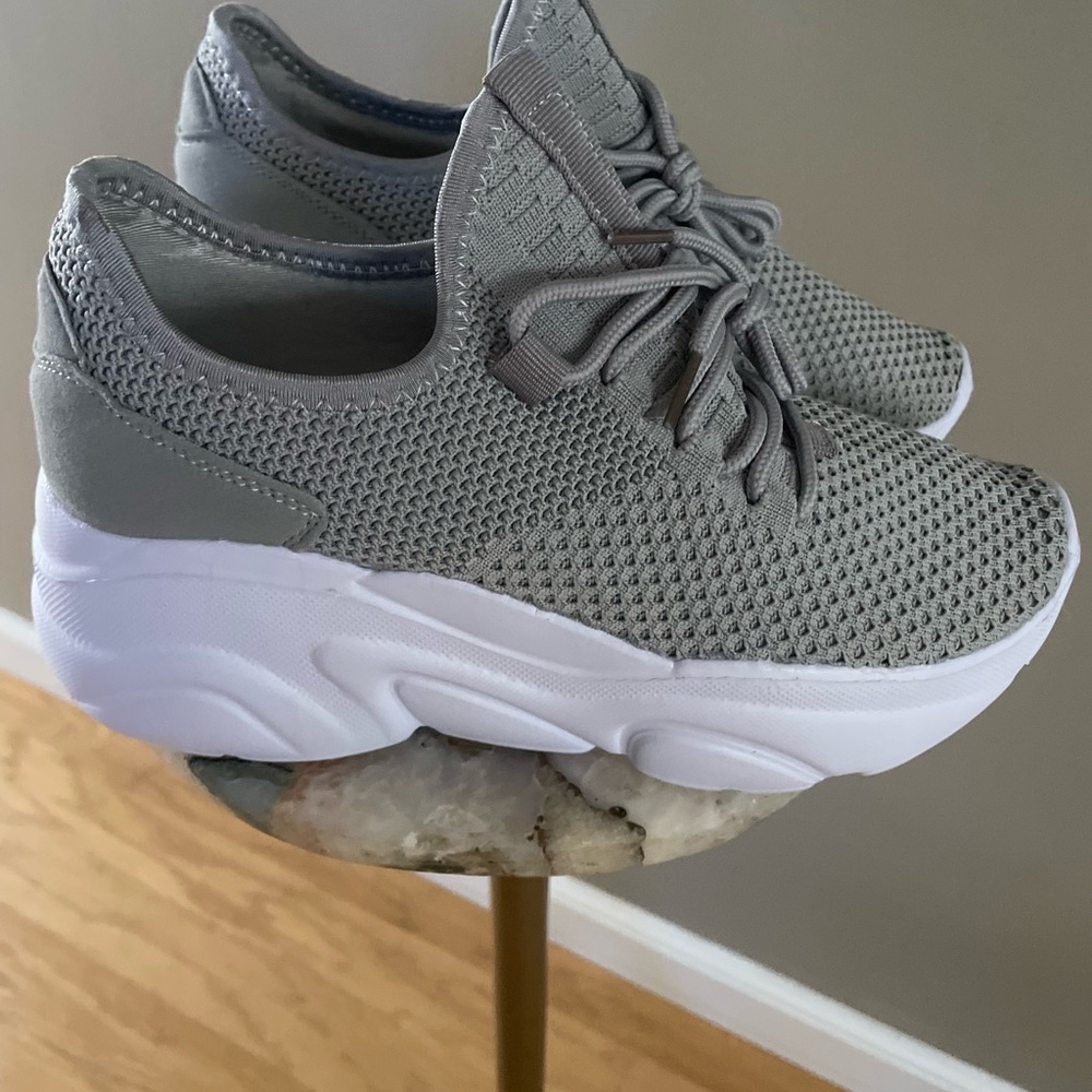 Women's Gray Athletic Shoes